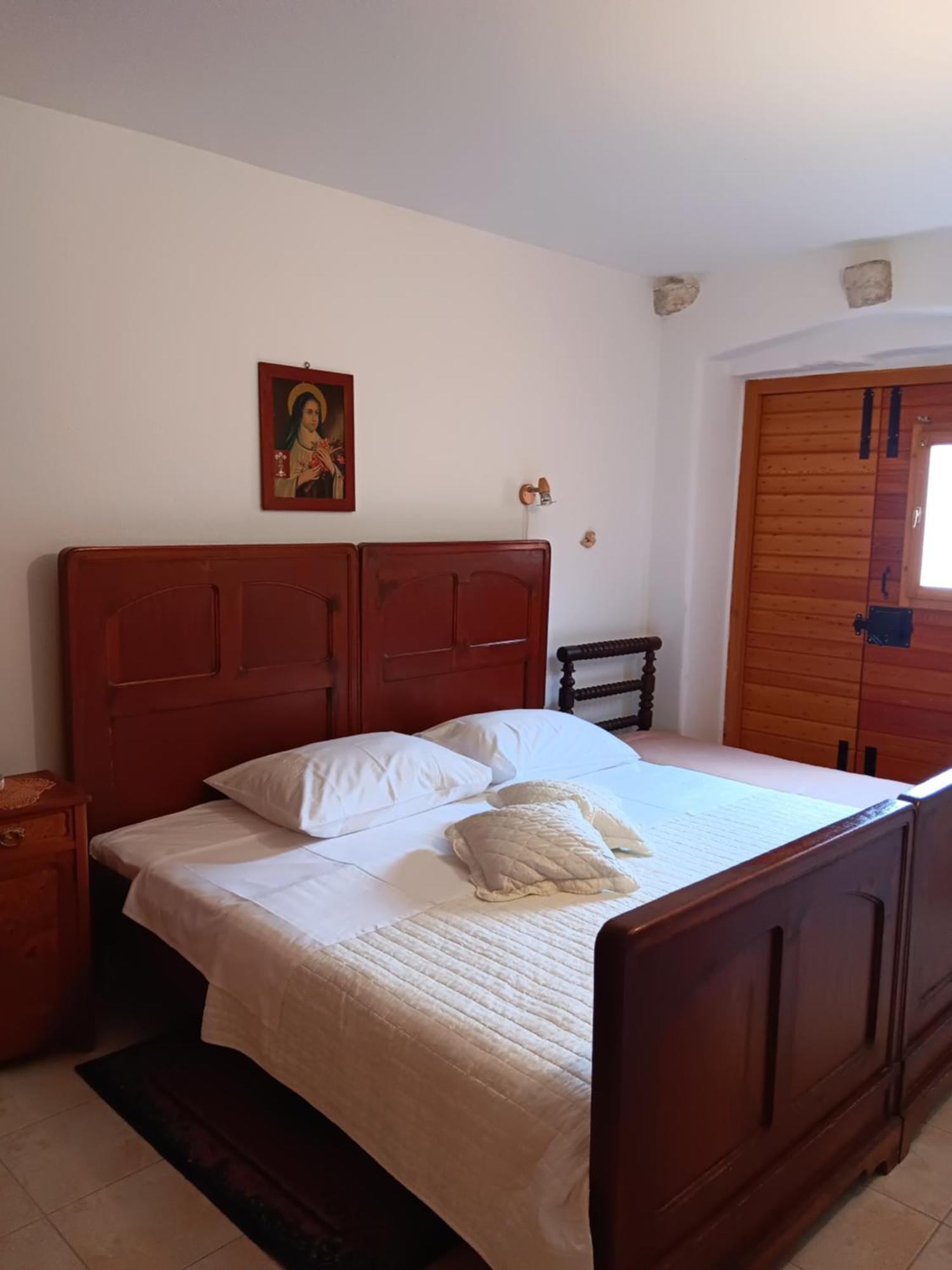 Lucijo Casa de hóspedes Vrboska